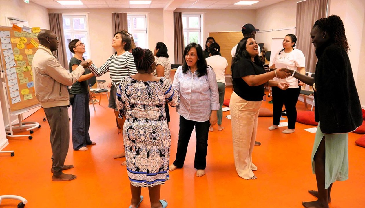 KURVE Wustrow Practitioner Trainings Presence Febr-April 2025 Flyer frontpic